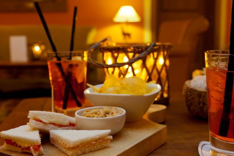 Le Miramonti Hotel Restaurant & Wellness Ла-Тюїль Екстер'єр фото
